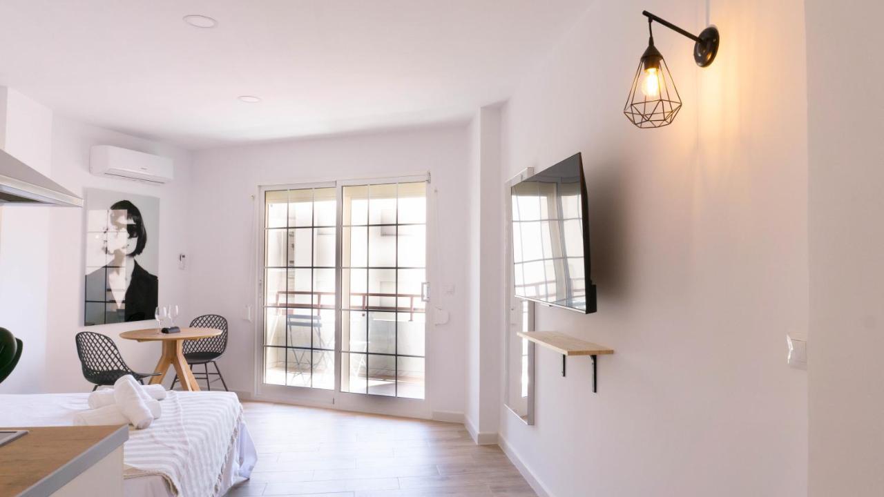 טורמולינוס Apartment Carihuela Beach Malaga מראה חיצוני תמונה